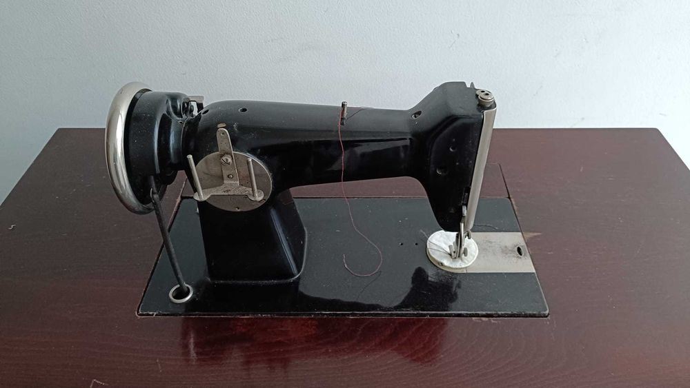 Masina de cusut CasnicaSuper