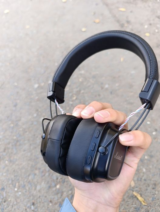 Продам наушники marshall major 4
