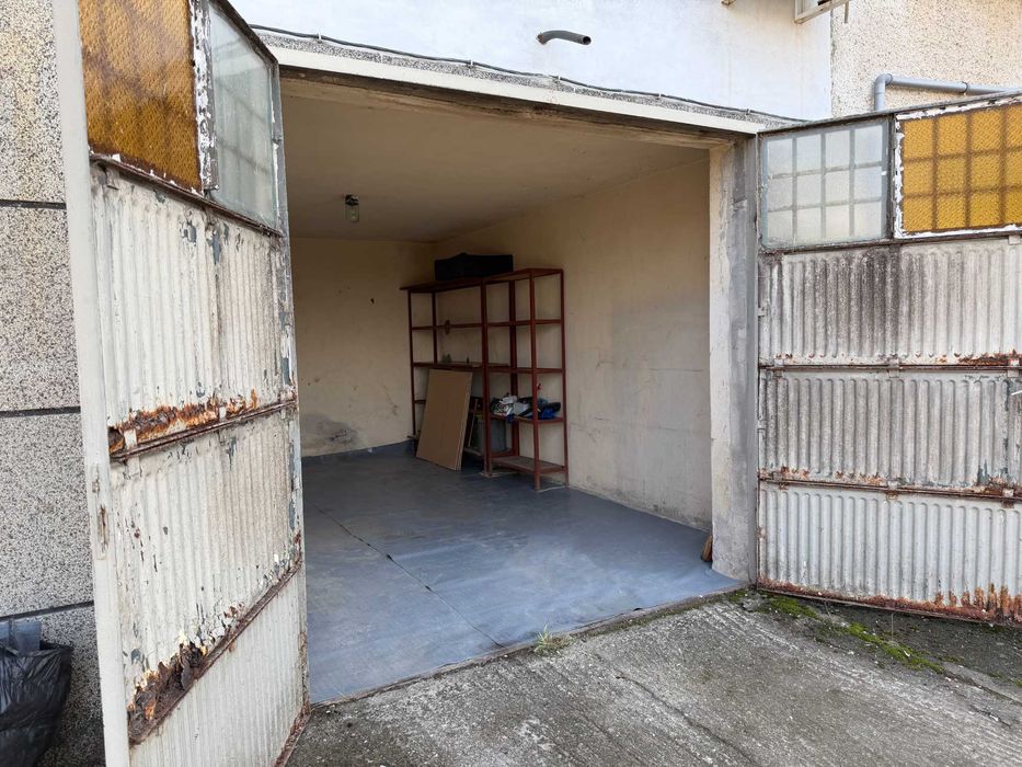 Гараж под наем в непосредствена близост до Тера Мол - с ток