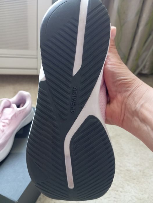 Маратонки адидас