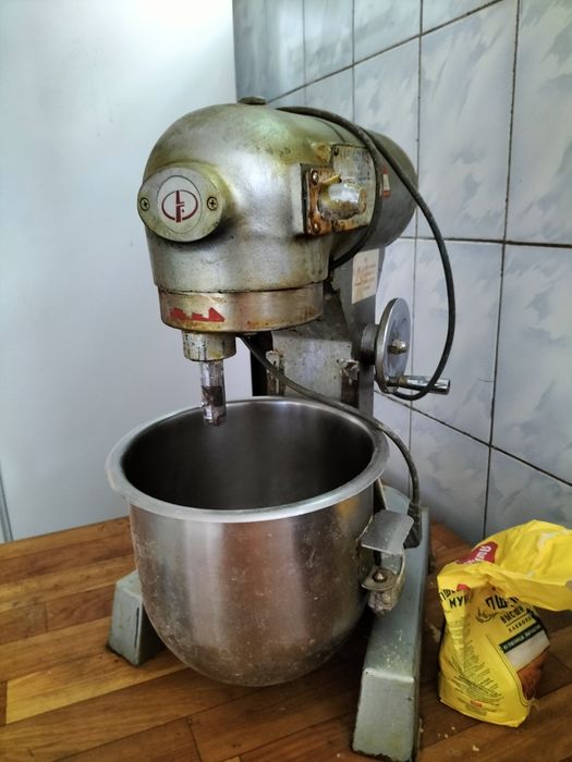 Продам планетарный миксер в рабочем состоянии