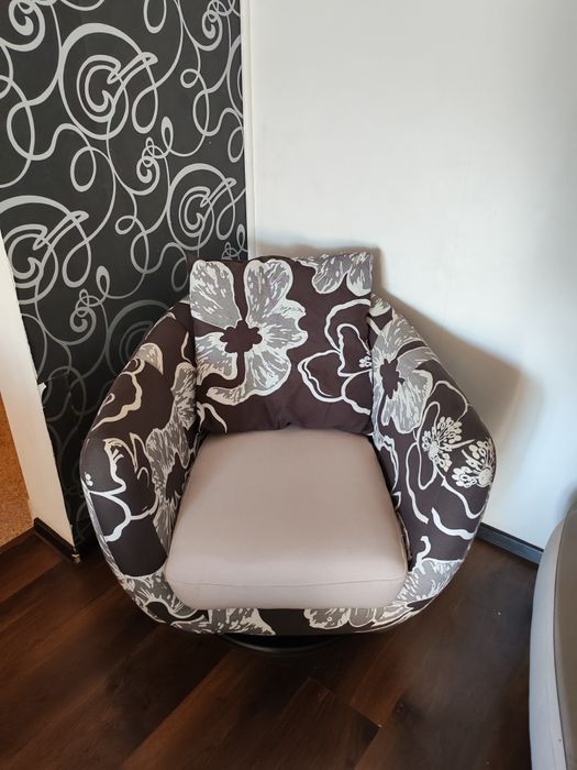 Set Canapea fotolii și masa  negociabil