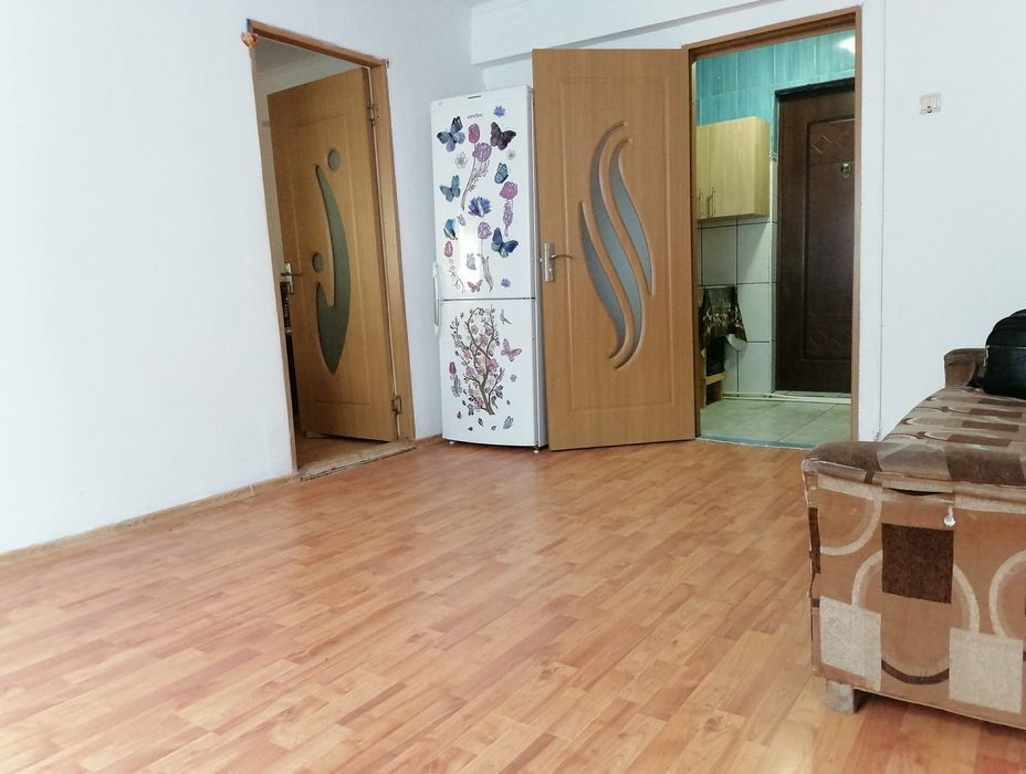 Vand apartament 2 camere