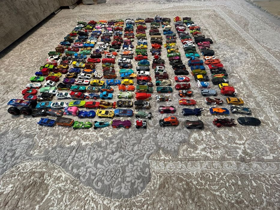 Hot Wheels de vânzare