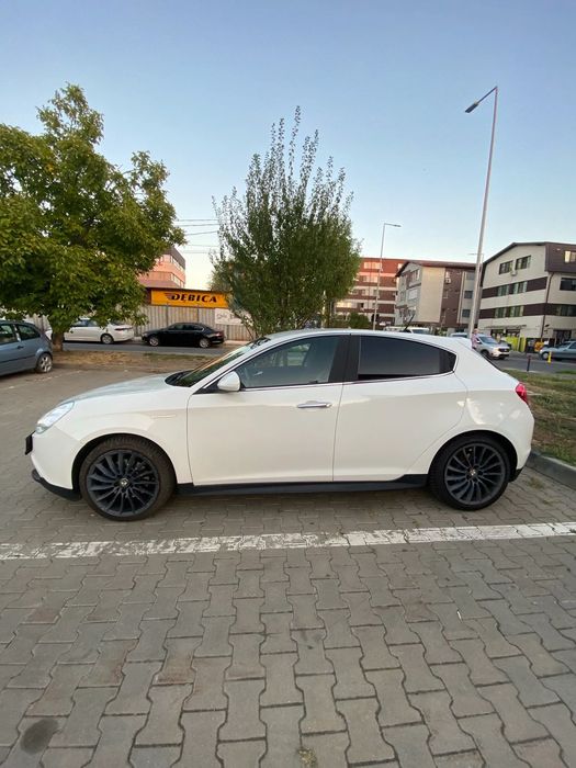 Alfa Romeo Giulietta 2012 diesel, 7.087 € — imagine 3