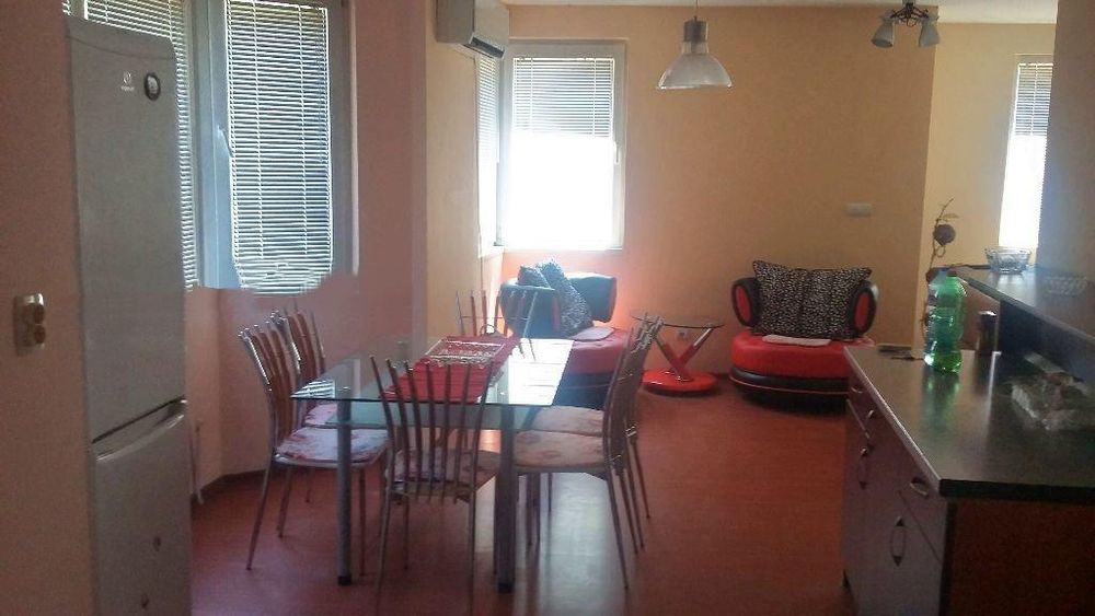 Дава се под наем Тристаен апартамент в София, Надежда 2 - 114 кв.м за 650 € - Снимка #3