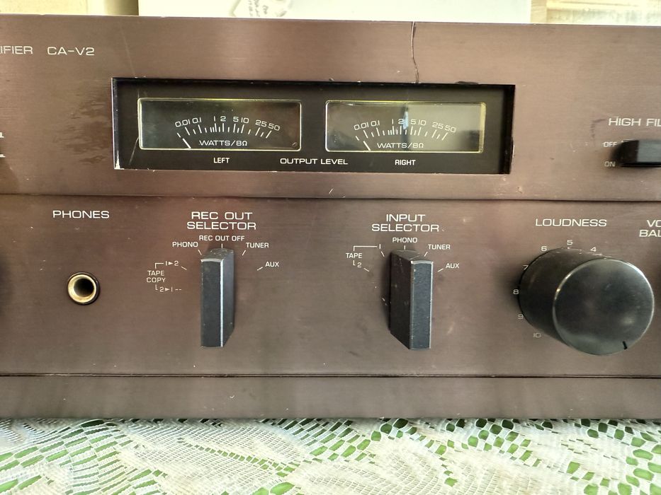 Yamaha CA-V2 Стерео усилвател