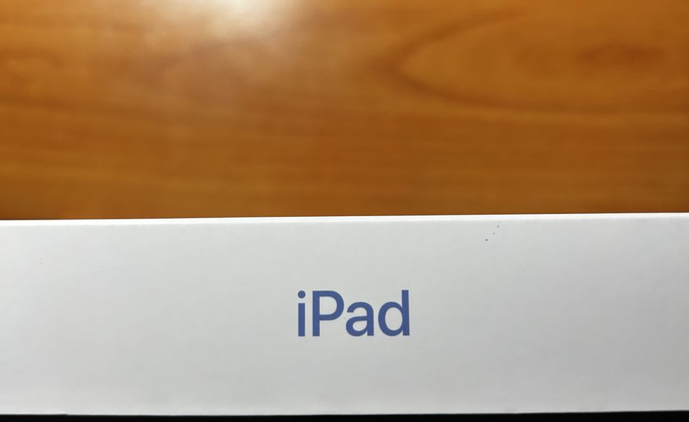 iPad A16, 128 GB; 100% sanatatea bateriei