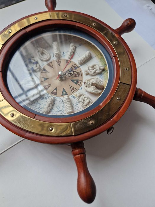 Стенен часовник - корабен рул; индекси - моряшки възли! Quartz