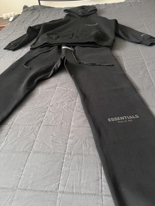 Essentials екип- black