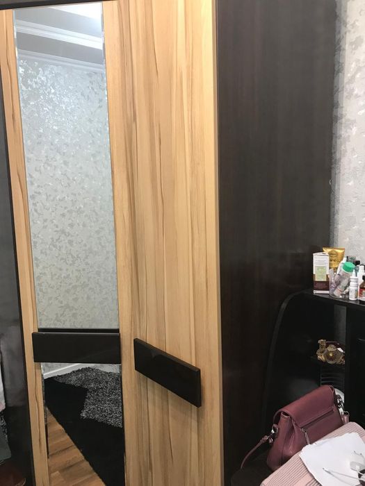 Продам углавой шкаф