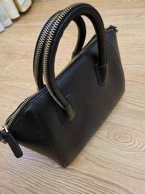 Сумочка женская.