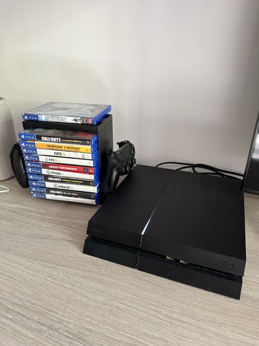 PlayStation 4 (1TB) de vânzare