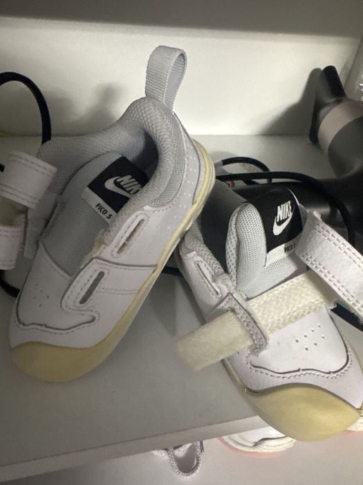 Adidasi nike marimea 20