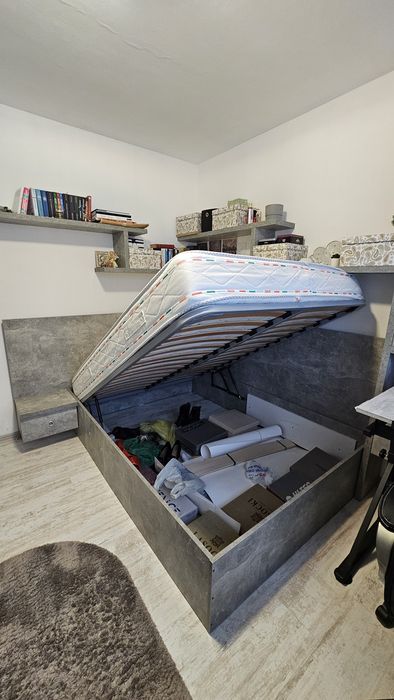 Pat dublu cu spatiu de depozitare