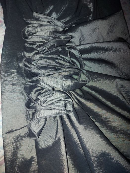 Официална рокля.