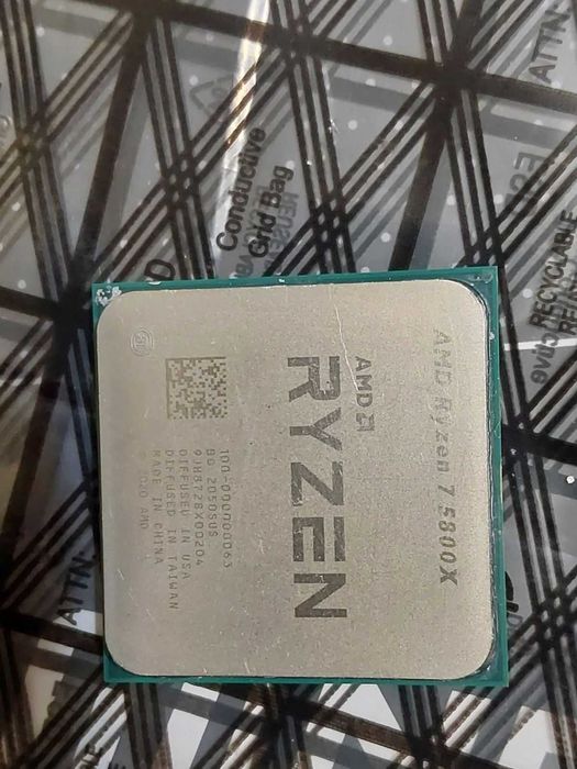 Ryzen 7 5800X + Asus Rog Strix B550-F Gaming Wi-Fi