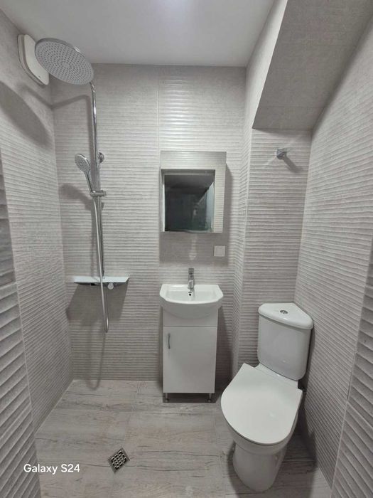 Дава се под наем Двустаен апартамент в София, Лозенец - 70 кв.м за 920 € - Снимка #2