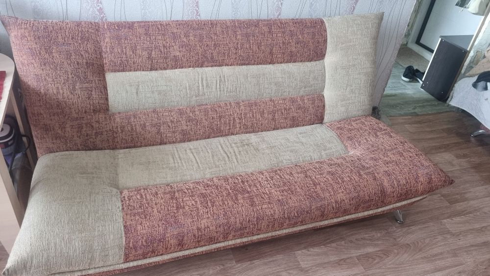 Продам диван и кресла