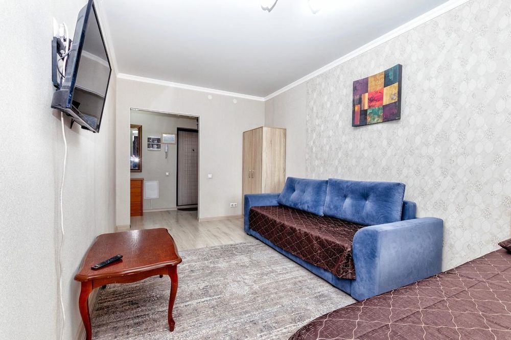 2-комн. квартира на сутки у нац. филармония, правый бере