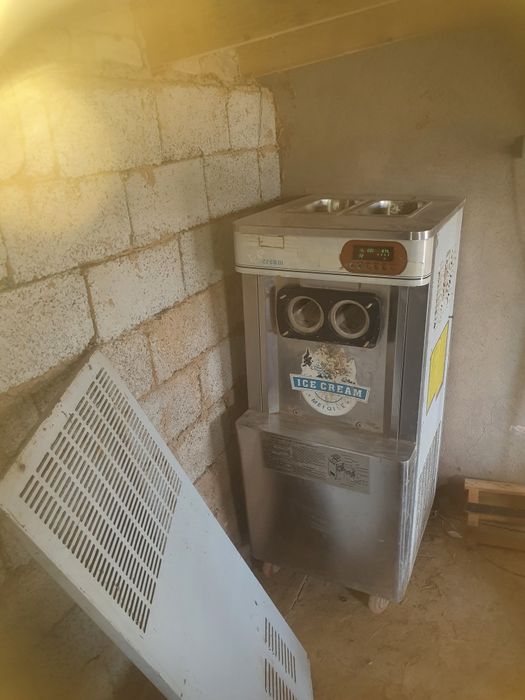 Марожный апарат сотилади