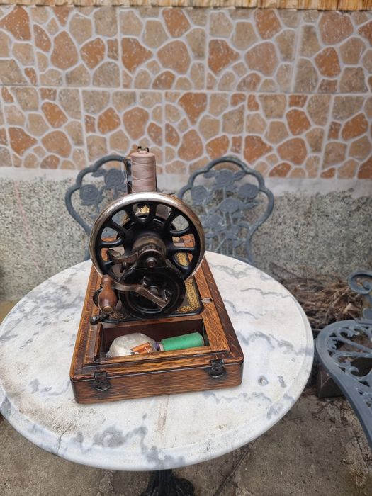 Шевна машина Singer