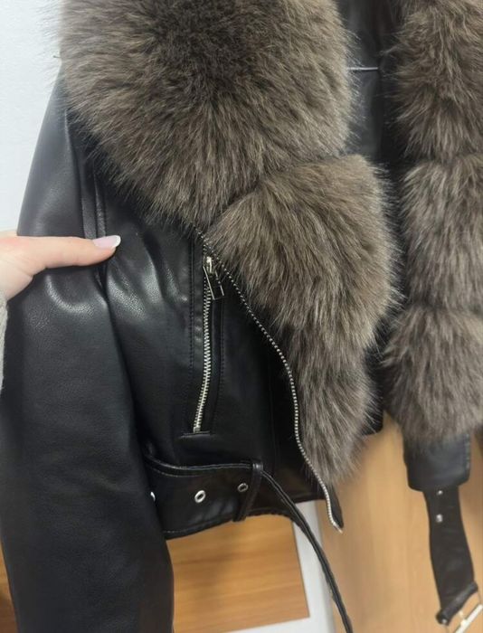 Vand Geaca cu blană