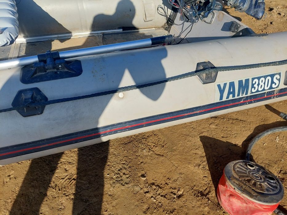 Лодка ямаха 380S
