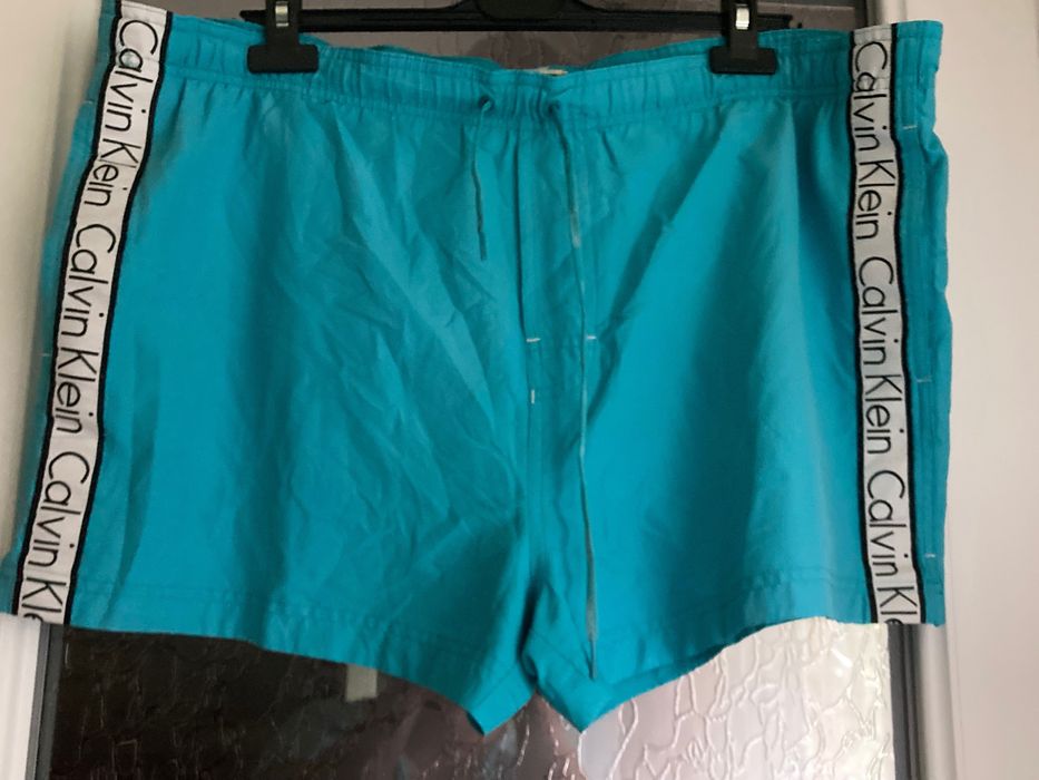 Pantaloni Calvin Klein!