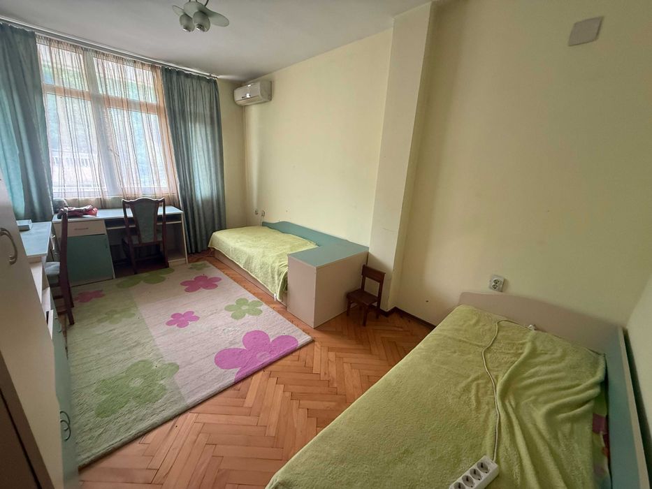 Апартамент с две спални кв.Борово