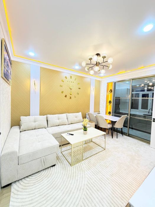 Чиланзар -2 кв 2-3/1/4.48м2 Срочно Продам квартиру срочно