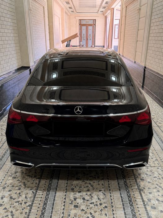 Mercedes Benz E350 EL