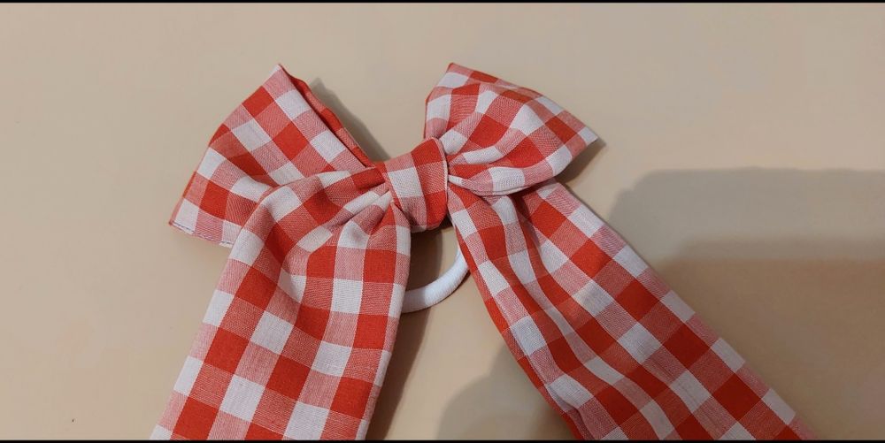Красивый бант для волос