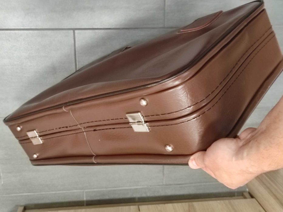 Кожен Куфар /  Пътна Чанта