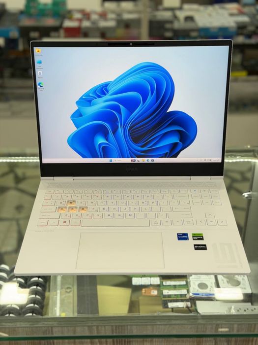 Hp Omen 16 ideal