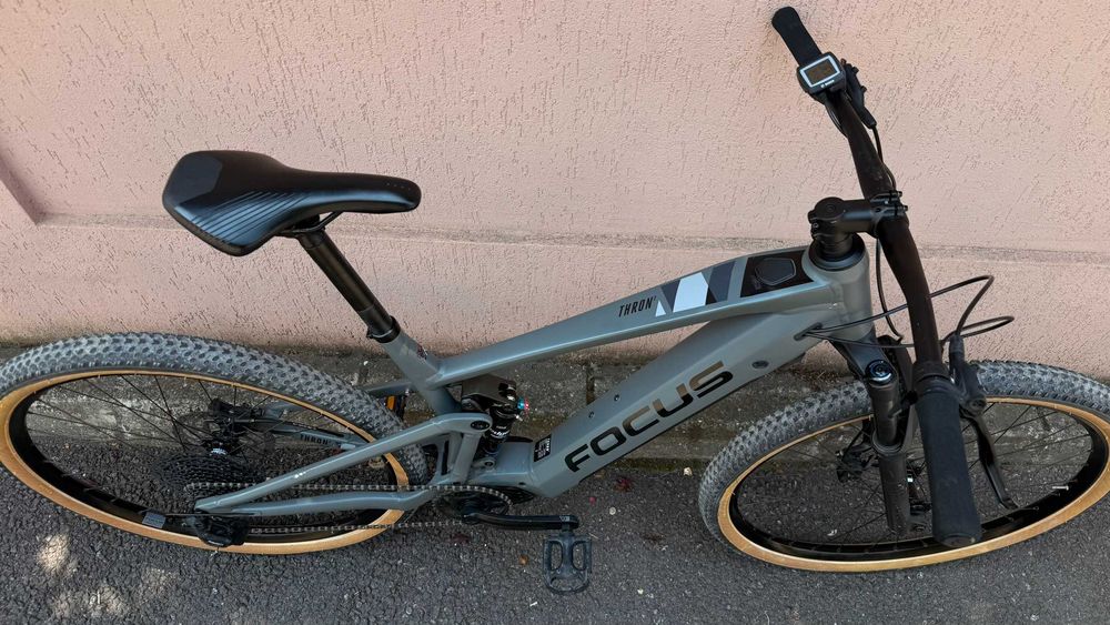 Focus Thron 2 29''er Bosch CX E-bike bicicleta electrica 2200km Hybrid rockshox Sram 1x12