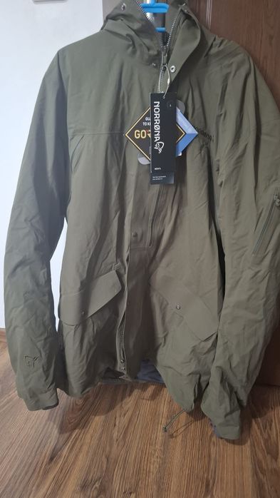 Geaca ski Norrona
