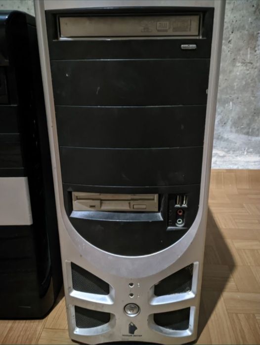 Офисный компьютер