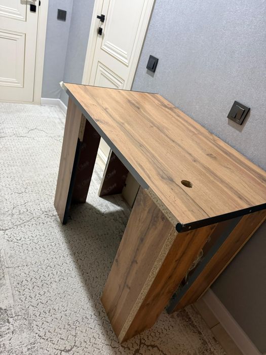 Самодельный комп стол из остатков ремонта