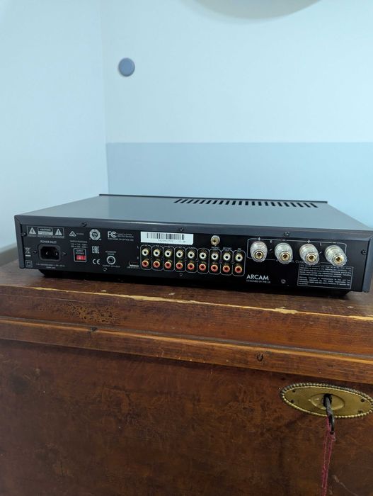 Усилвател Arcam FMJ A29, отлично състояние