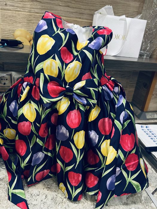 Два красивых платья для девочек