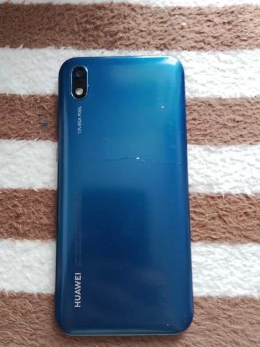 Huawei 2020 года модель вроде y5