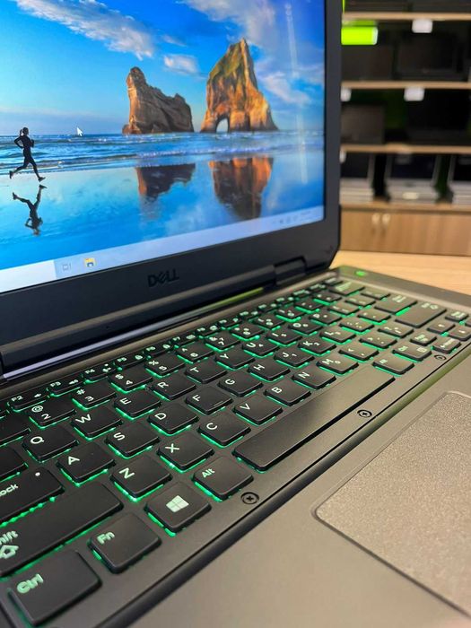 Dell Latitude Rugged 5420. Core i5 8350U - 1,7/3,6 GHZ. 16/256 GB