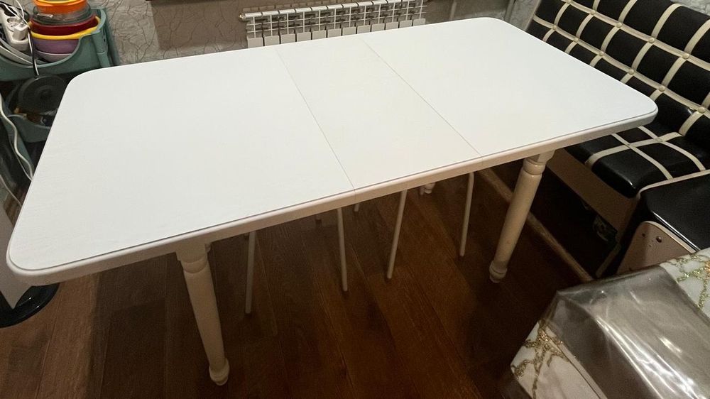 Продам стол куханый