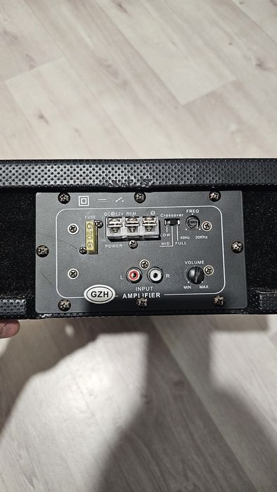 Продам сабвуфер в авто