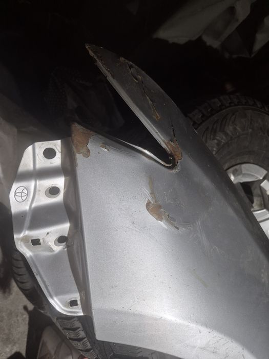 Крыло от Камри 50 Европеец