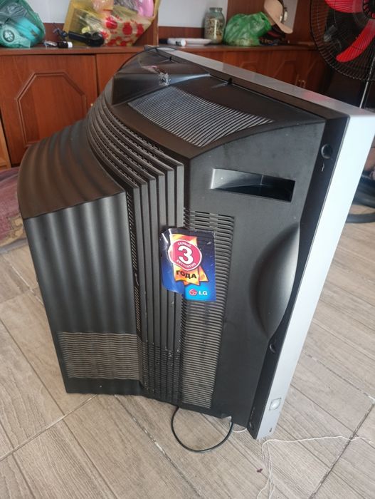 Продам телевизор LG