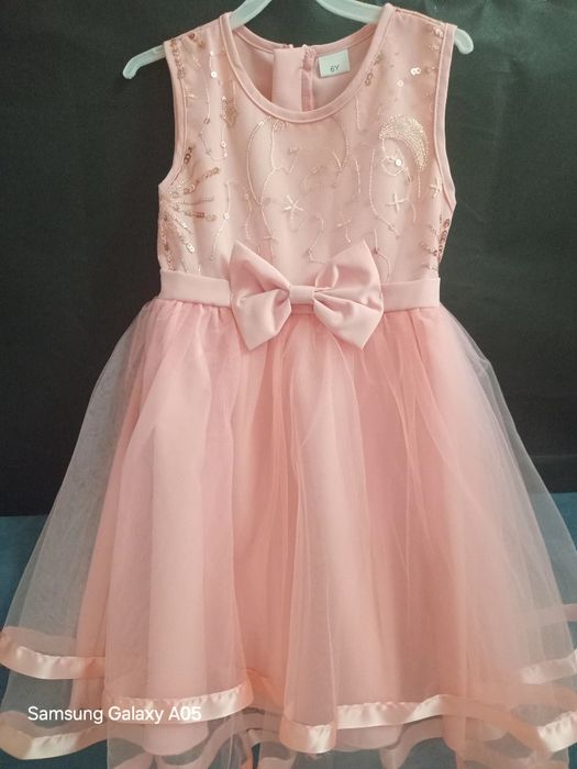 Платье на девочку