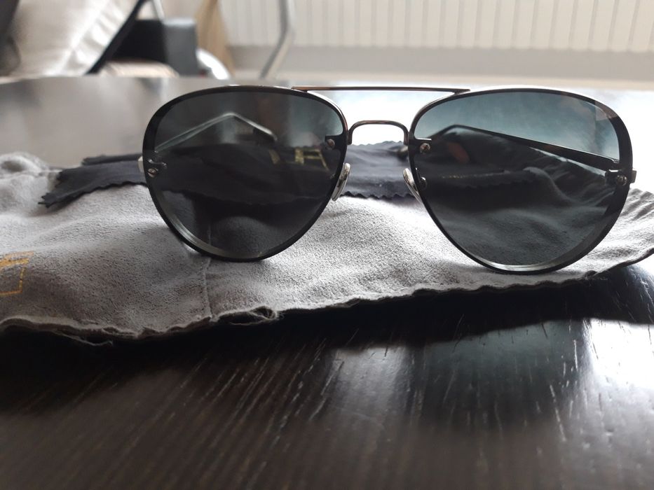 Linda Farrow слънчеви очила