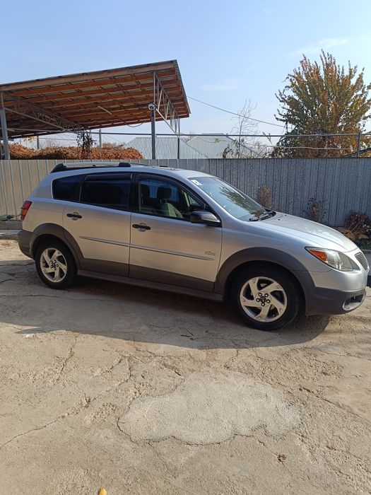 Автомобиль Pontiac Vibe